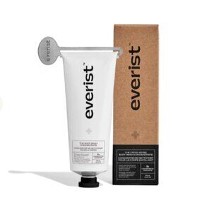 NWT Everist The Exfoliating Body Wash Concentrate